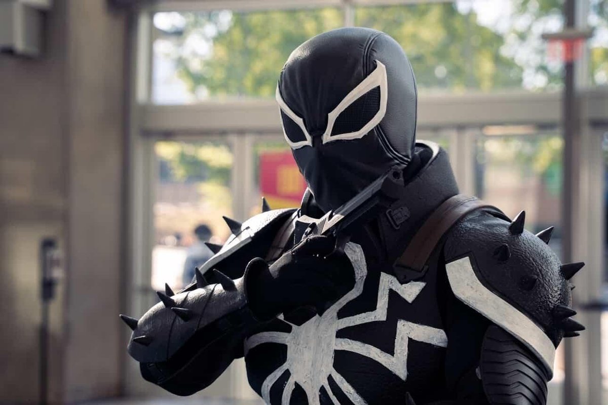 datboiwolfgang's tweet photo. Something something Agent Venom #cosplay #cosplayer #propmaker #blackcosplayer #poccosplayer #3dprint #3dprintcosplay #3dprinting #marvel #marvelcomics #marvelcosplay #venom #venomcosplay https://t.co/41a9HuUgLr