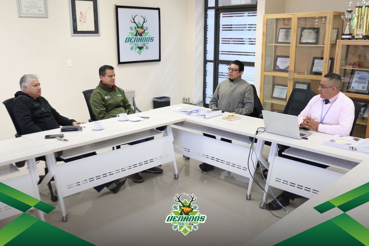 TESSFP_Edomex's tweet image. 🤝💡 Hoy se realizó una reunión entre el #TESCoacalco y el #TESSFP para fortalecer la Maestría en #InteligenciaArtificial 🤖
Actualmente en cursos propedéuticos, ¡sus clases inician el 26 de enero de 2026! 🎓
#TecNM #Innovación #EducaciónQueTransforma