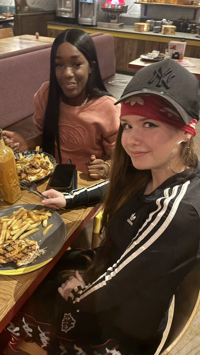 ruffandruby's tweet image. Ace night with some of our crew at @nandos Hanley  celebrating  our CHAPTER 15! 🔥🙏
#workfamily ..