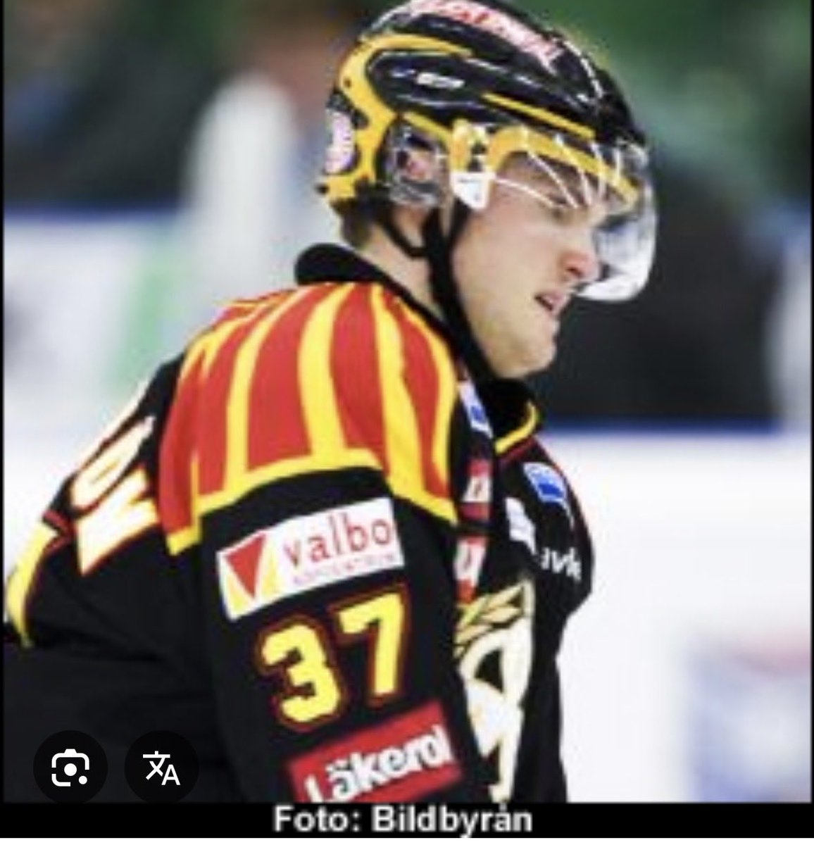 Vi har haft problem på backsidan tidigare, kommer ni ihåg när #37 Alexander Sundström blev ”omskolad” &amp; gjorde succé? 
Ska vi hoppas på nåt liknande med Vesel?