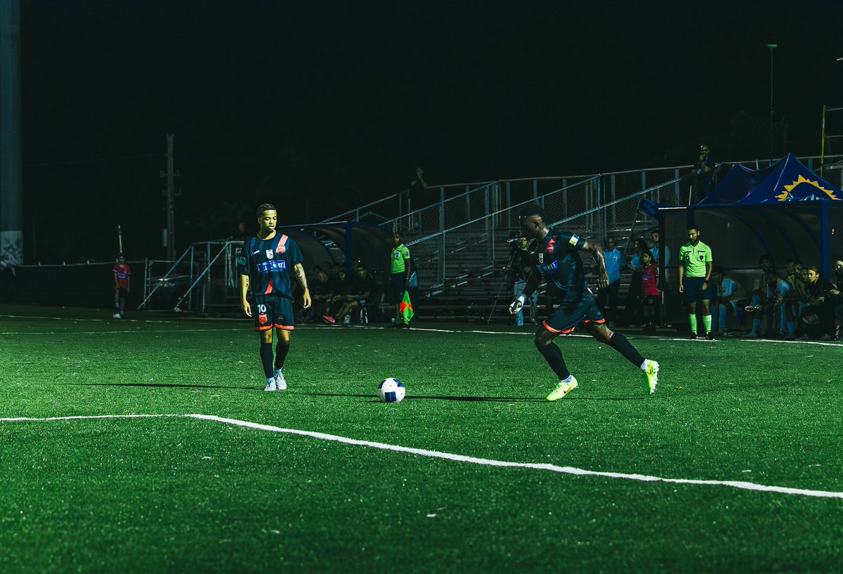 kingkoffi_'s tweet photo. 🔴🖤 https://t.co/YXBj3ujbzz