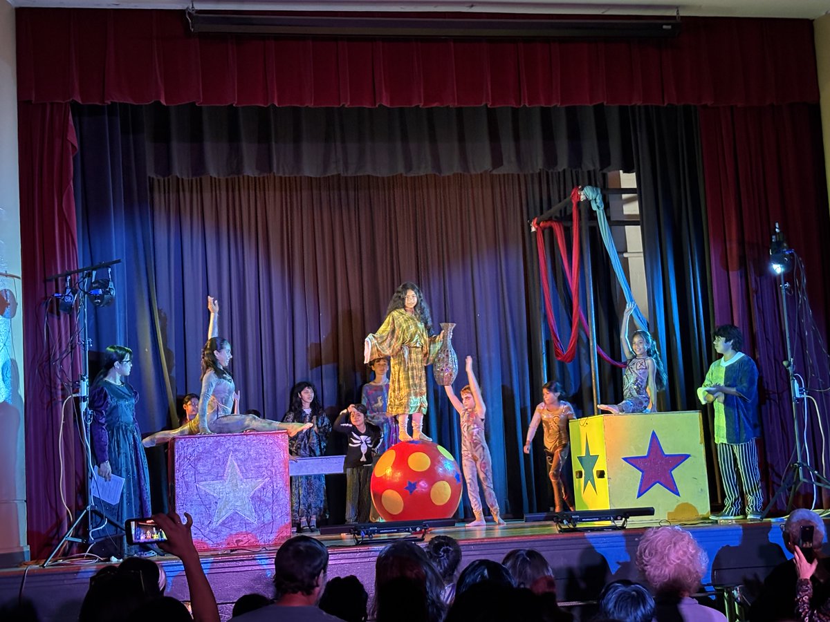 Fern Street Circus tweet media