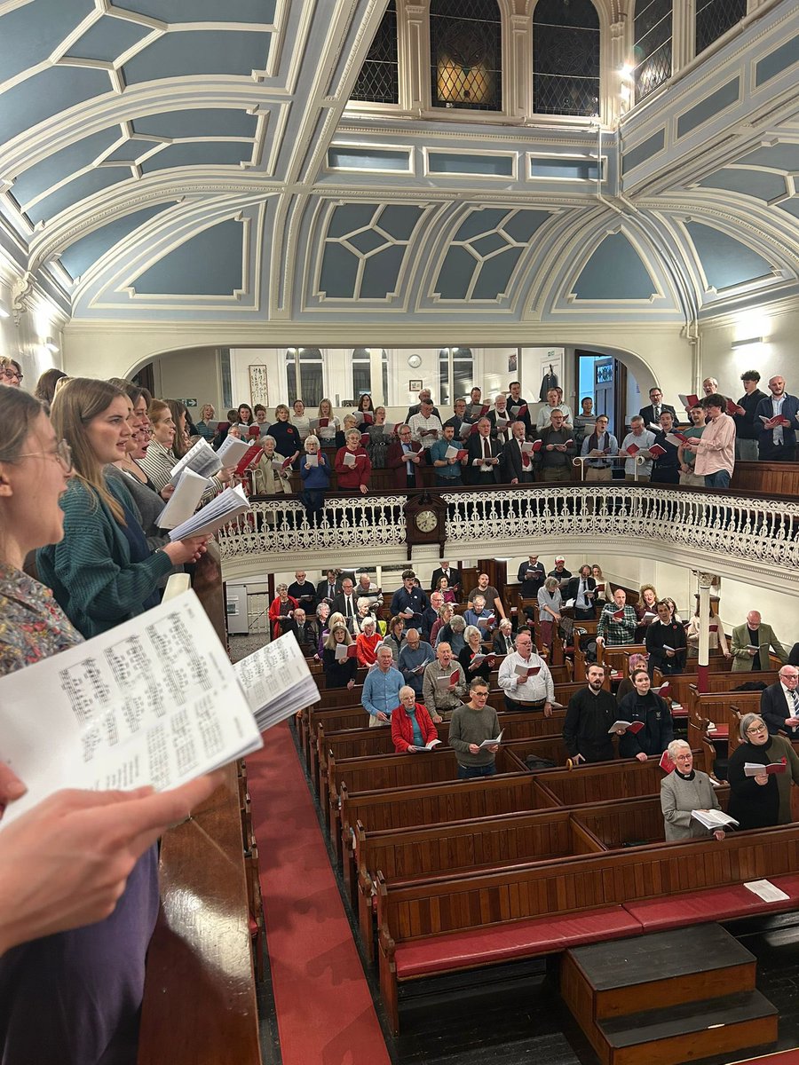 Côr Llundain tweet media