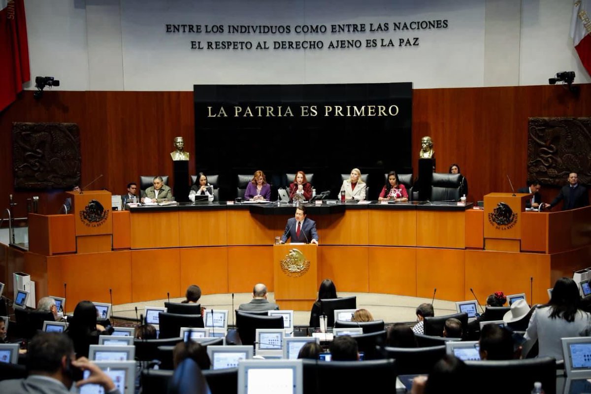 Recibimos en el <a href="/senadomexicano/">Senado de México</a> al Secretario de Educación, @MarioDelgado, con motivo de su comparecencia ante esta soberanía, para abordar los avances y desafíos en materia educativa, en un ejercicio de rendición de cuentas y fortalecimiento del diálogo entre poderes.