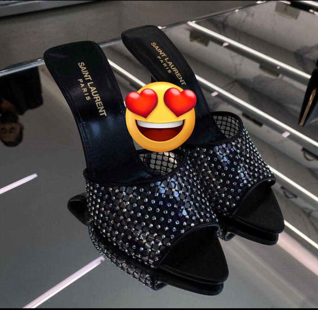 big_rera's tweet image. Same brand, different vibes 😍