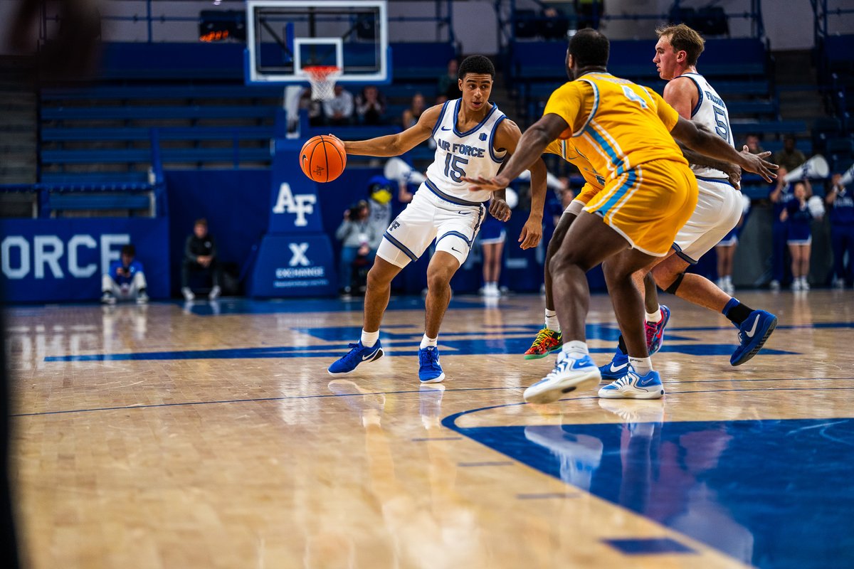 nba players playing in air force 1