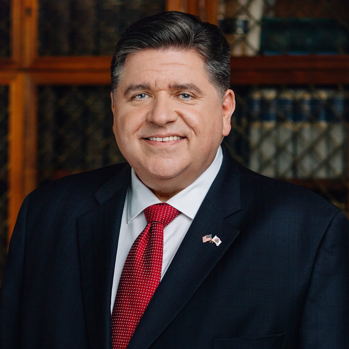 PopCrave's tweet image. Illinois governor JB Pritzker tells Donald Trump he can “f**k all the way off”:

“Republicans want to take billions away from public schools and pump it into private institutions. They want to punish teachers for telling the truth. They want to criminalize educators for…