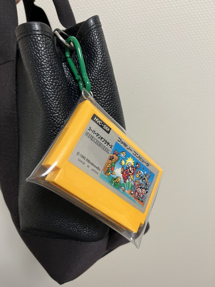 本日の推しカセはこちら!!

ファミコンといえば　やはり
『スーパーマリオブラザーズ🍄』

キャラクターは　キラーが好きです。

持ち歩く時は✨推しカセぴったりケース✨にいれて！

spiderweb.jp/s/41l

#レトロゲーム