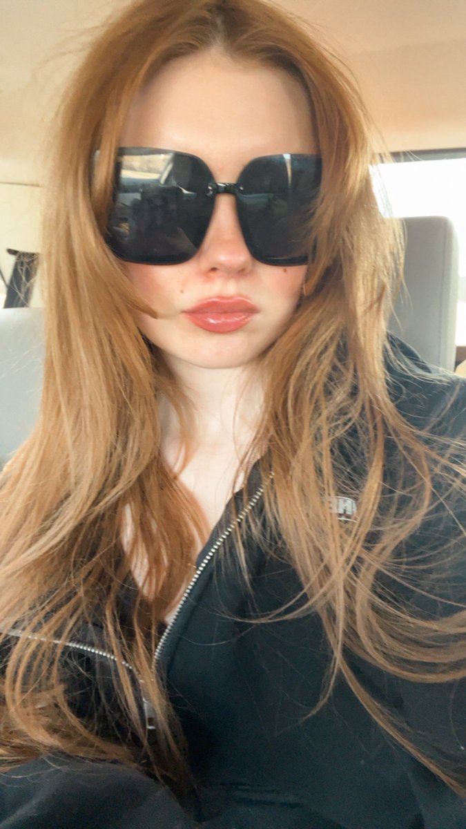 dandelionryans's tweet photo. channeling my inner sunnysideup 😎 https://t.co/lSiiXEEajF