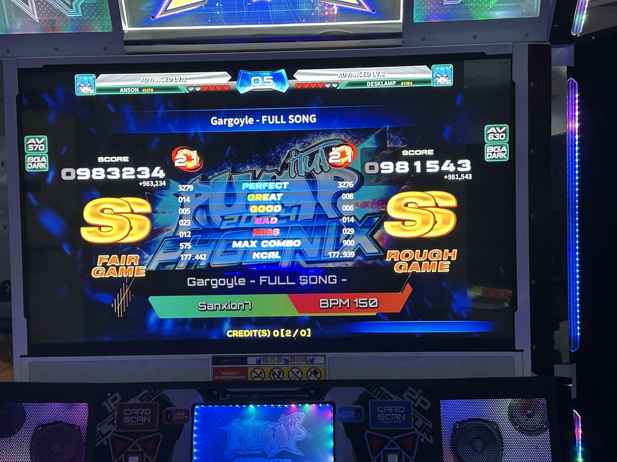 Desklamp tweet media