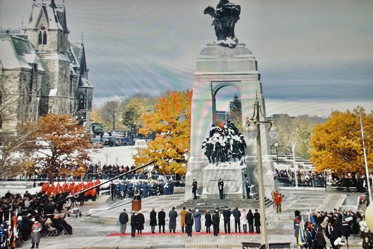 More Remembrance Day 2025 images from Canada’s 🇨🇦 National War Memorial in Ottawa