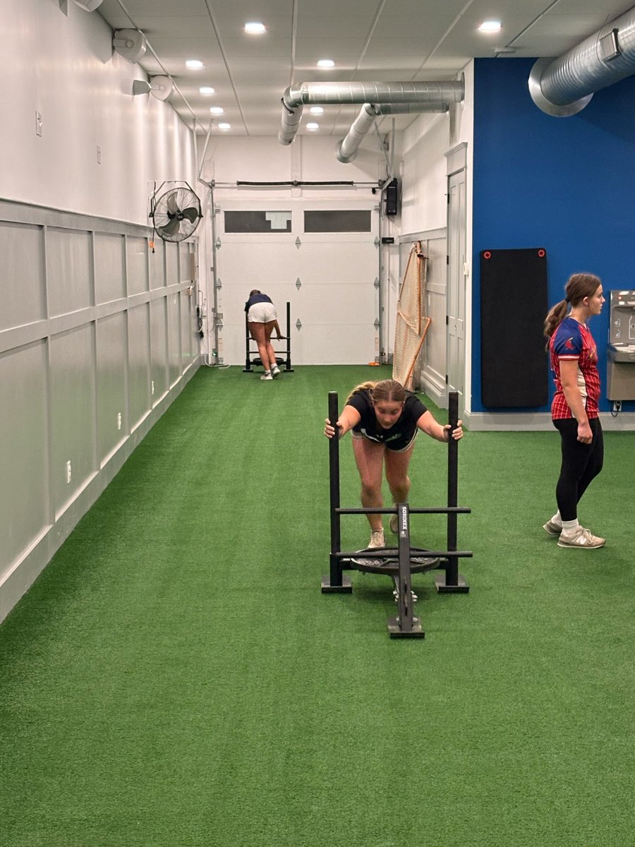 Softball_NOHS's tweet photo. Week 2 with @MikhailMabry at Never Satisfied Performance!!
Gettin after it!!

@klbosemer3 
@Camwhite2027 
@AddleyBecker1 
@1AveryBecker 
@jessalyn_travis 
@TannisBerry2028 
@ZoeyT_2029 https://t.co/5yP2lAJIO8