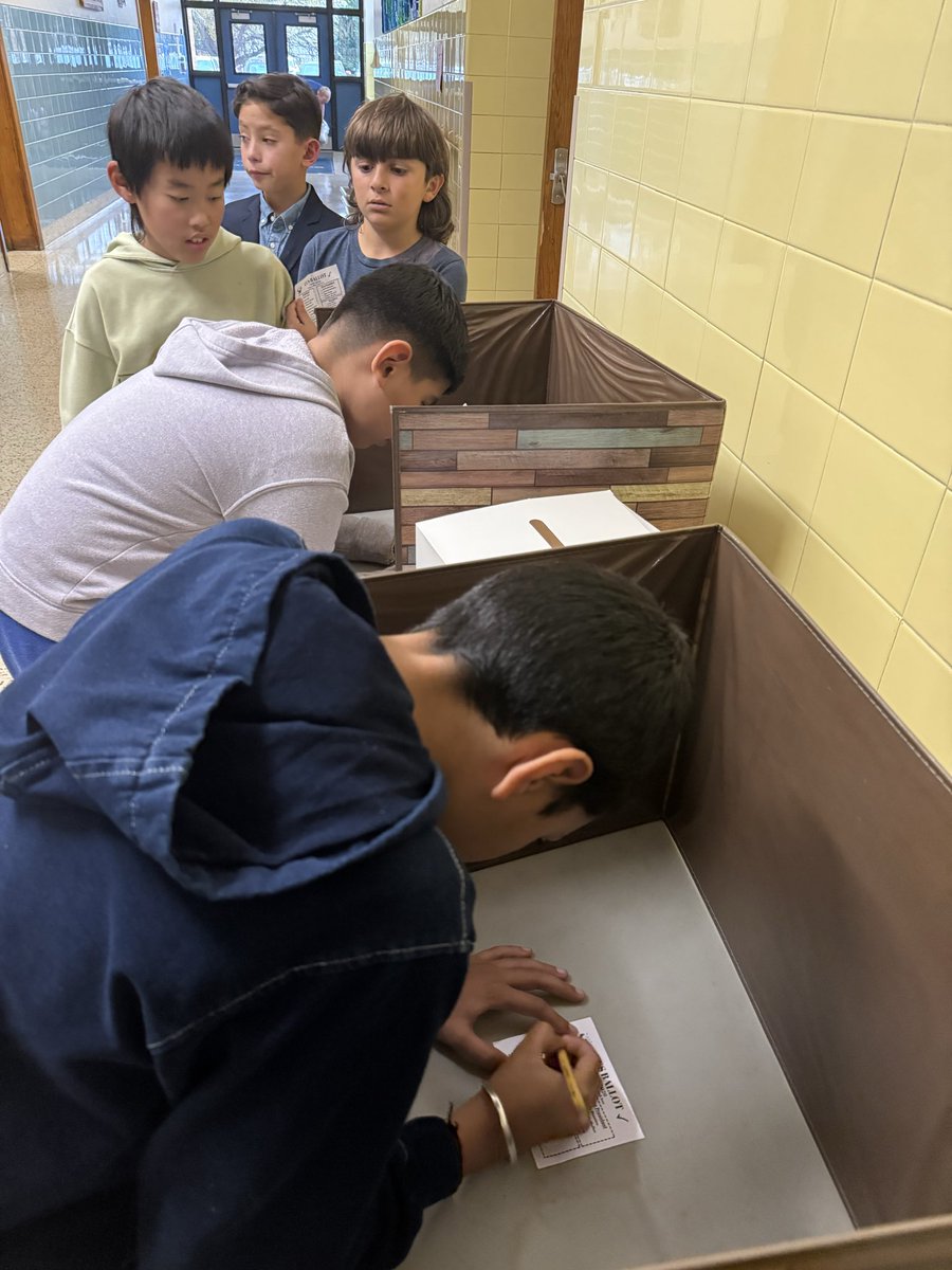 CCS Student Government tweet media