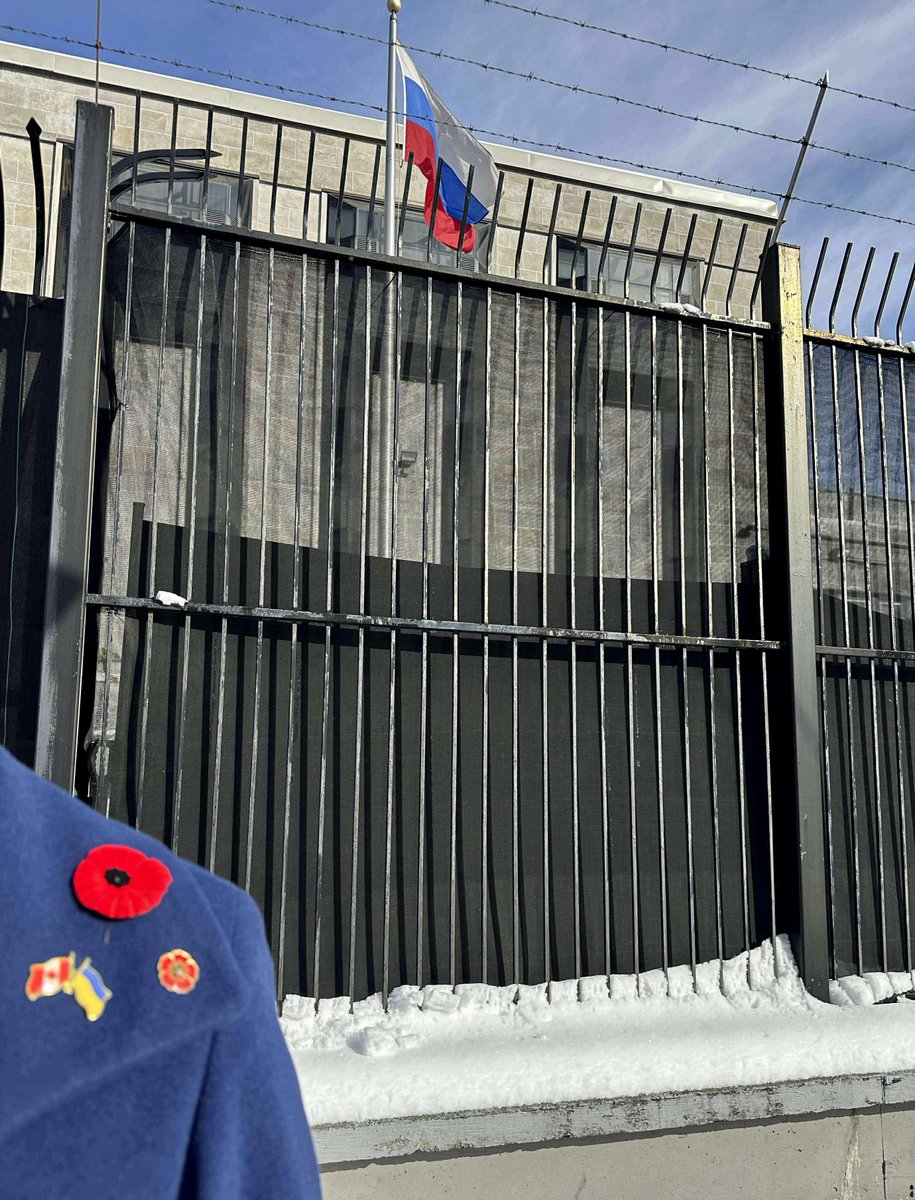 drkatems's tweet image. Remembrance Day: 🫡🇨🇦🇺🇦
#LestWeForget