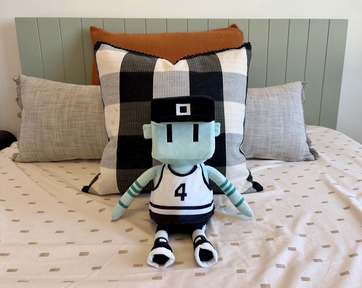 Stoked to pick up <a href="/MeebitsNFTs/">Meebits</a> new AI-powered plushies tomorrow.

Lil friendly dude who will talk science + tech with kids ages 3+ 

Grabbing a couple for my little cousins
