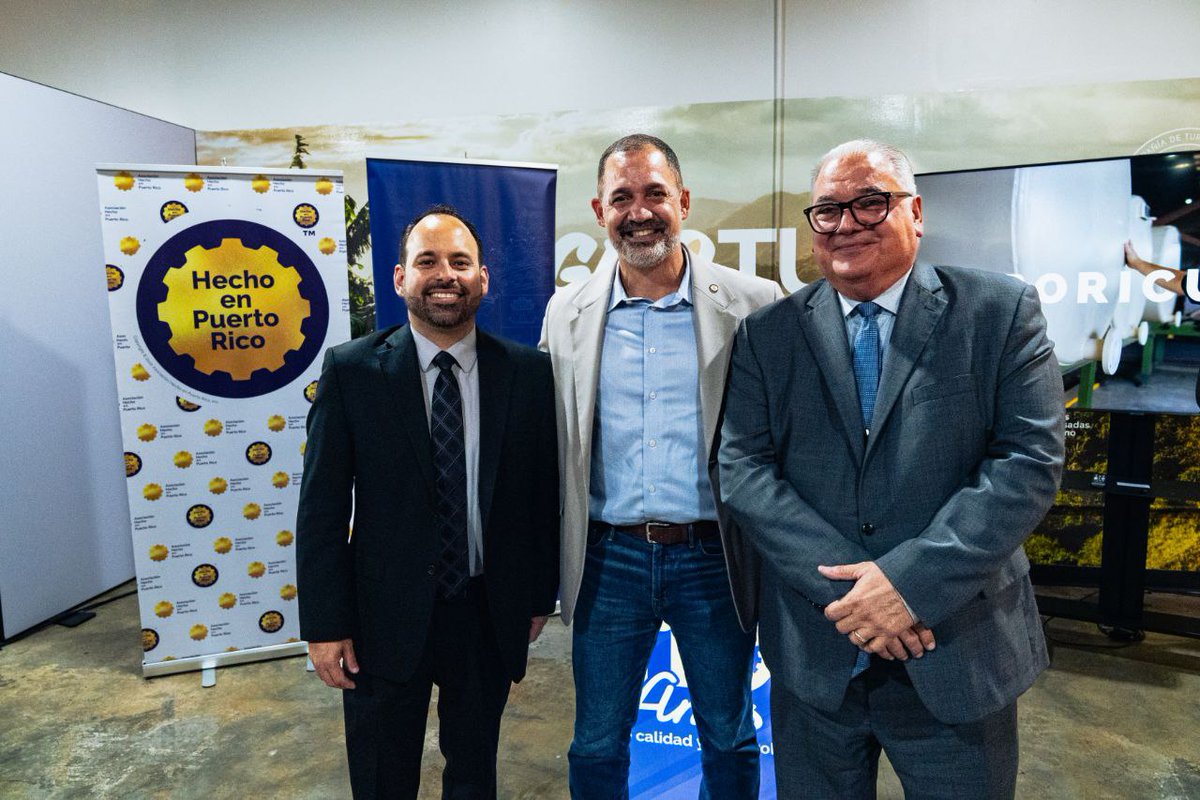 DDECPR's tweet image. ¡DDEC y Hecho en Puerto Rico apoyan a la industria local! Anoche, nuestro oficial Anthony Cardona De Rosa y Mateo Cidre lanzaron la 4ta temporada de “Detrás del Sello”.

#HechoenPuertoRico #desarrollopr