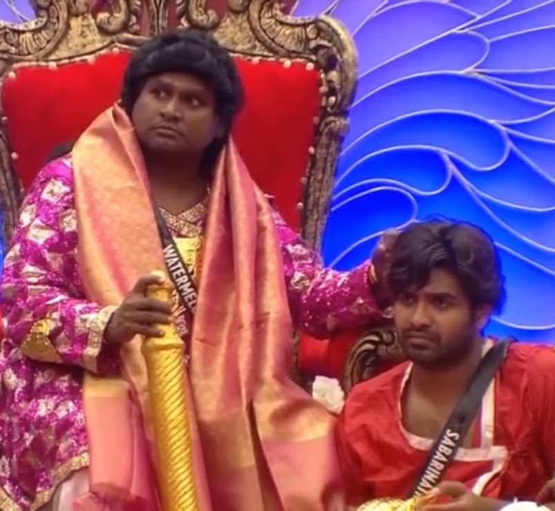 anjaliagarwal55's tweet photo. On point, crisp no vala vala kozha kozha ๐ฃ๏ธ ๐ฃ๏ธ#BiggBossTamilSeason9 reviewer #BadBoss #IYKYK
#KaniAkka food politics!
https://t.co/5qvspovBwG https://t.co/QZiMRVdpDz