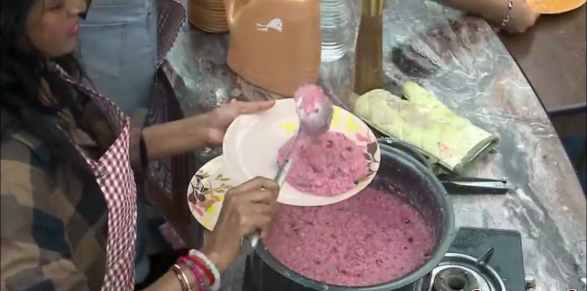 anjaliagarwal55's tweet photo. On point, crisp no vala vala kozha kozha ๐ฃ๏ธ ๐ฃ๏ธ#BiggBossTamilSeason9 reviewer #BadBoss #IYKYK
#KaniAkka food politics!
https://t.co/5qvspovBwG https://t.co/QZiMRVdpDz