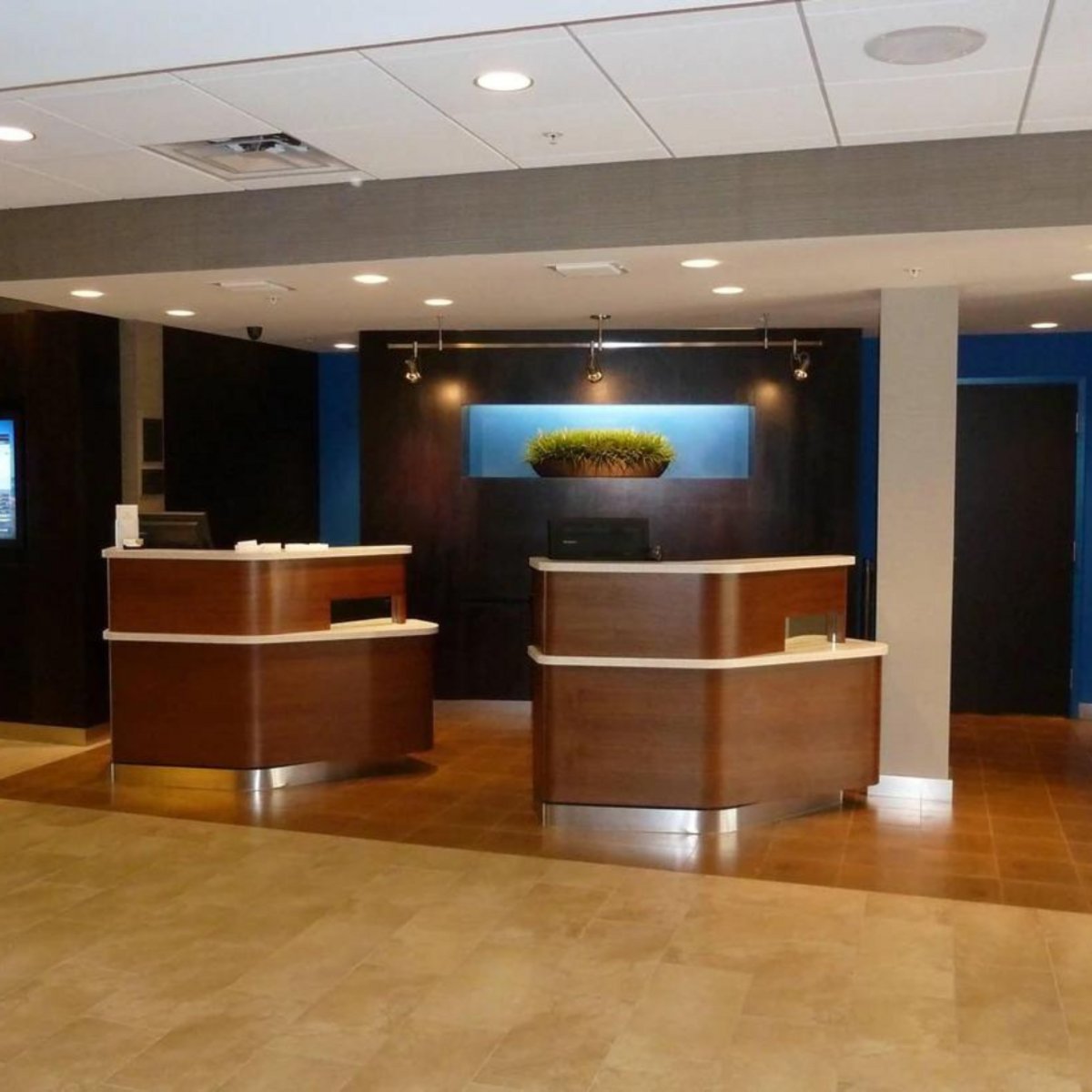 CourtyardKeyW's tweet image. Looking for #directions, #localtips, or a little extra #help? Our friendly front desk team is always ready to assist and make your #KeyWest stay smooth and enjoyable.
Book now: bit.ly/3t7YovD