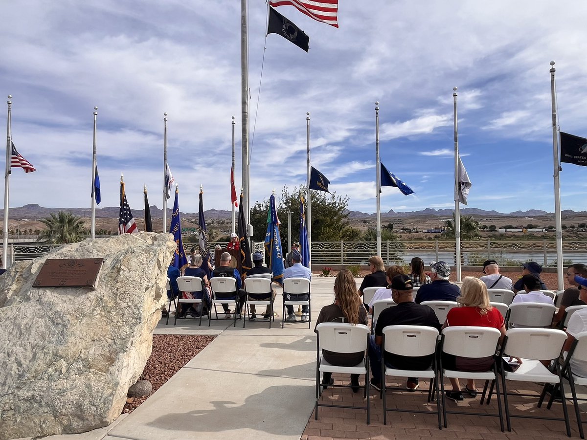 CommishNaft's tweet image. Honoring #VeteransDay in #Laughlin with the Avenue of the Flags Ceremony 🇺🇸