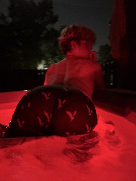 BUBLE BUTTS RT 👇