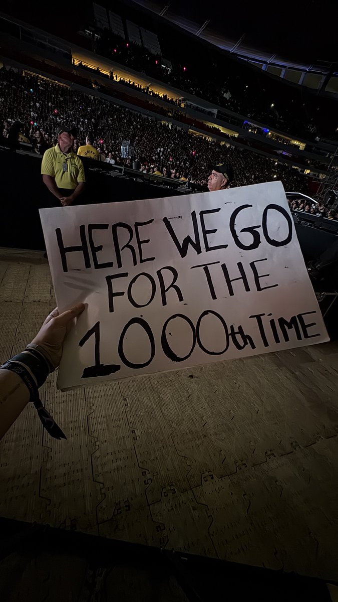 agabrieladias's tweet image. so people dont think im dumb 😂