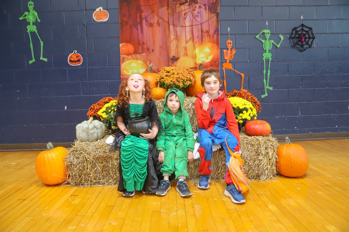 Our Jack-O-Lantern Jamboree was a Spooky good time! 🎃

Thank you to all the families that stopped by with your awesome costumes! 

See you all next year! 👻