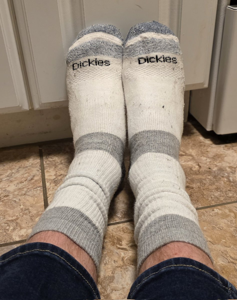 trevywevy24's tweet photo. DAY 2 

#dirtysocks #dirtywhitesocks #gaysockfetish #smellysocksfetish #sweatysocks #trashedsocks #gaysockfetish #smellysocksfetish #sweatysocks #trashedsocks #dirtymalesocks #manscent #socks #thicksocks #bootsocks #blacksocks #dirtyblacksocks https://t.co/EYsrfD8VDl