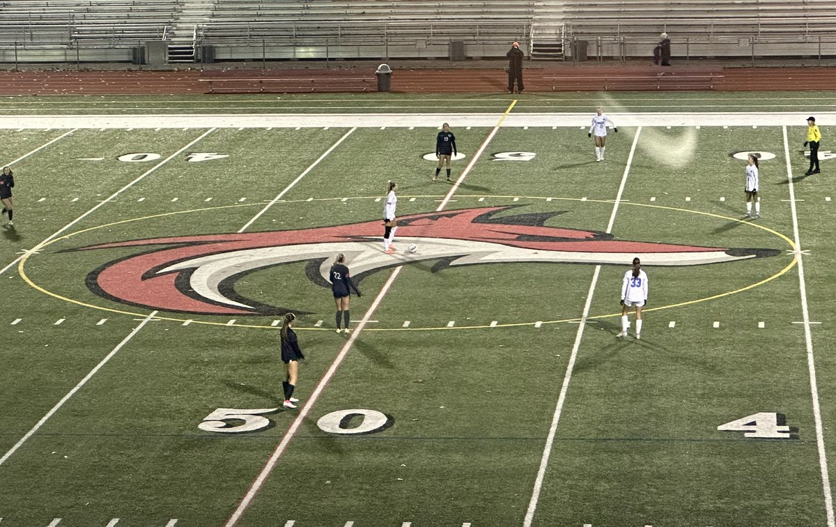 We’re just underway from Fox Chapel as Burrell meets Freeport in the PIAA 2A girls soccer semifinals!

WSN is broadcasting the game for NFHS Network.

Watch here: nfhsnetwork.com/events/piaa/ga…