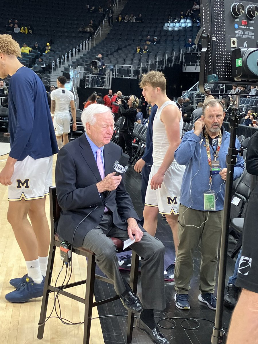 CPY87's tweet photo. Courtside with my buddies and the great Bill Raftery for Michigan vs. Wake Forest! 🏀 

#HoopDreams https://t.co/IHZ4TEbL2S
