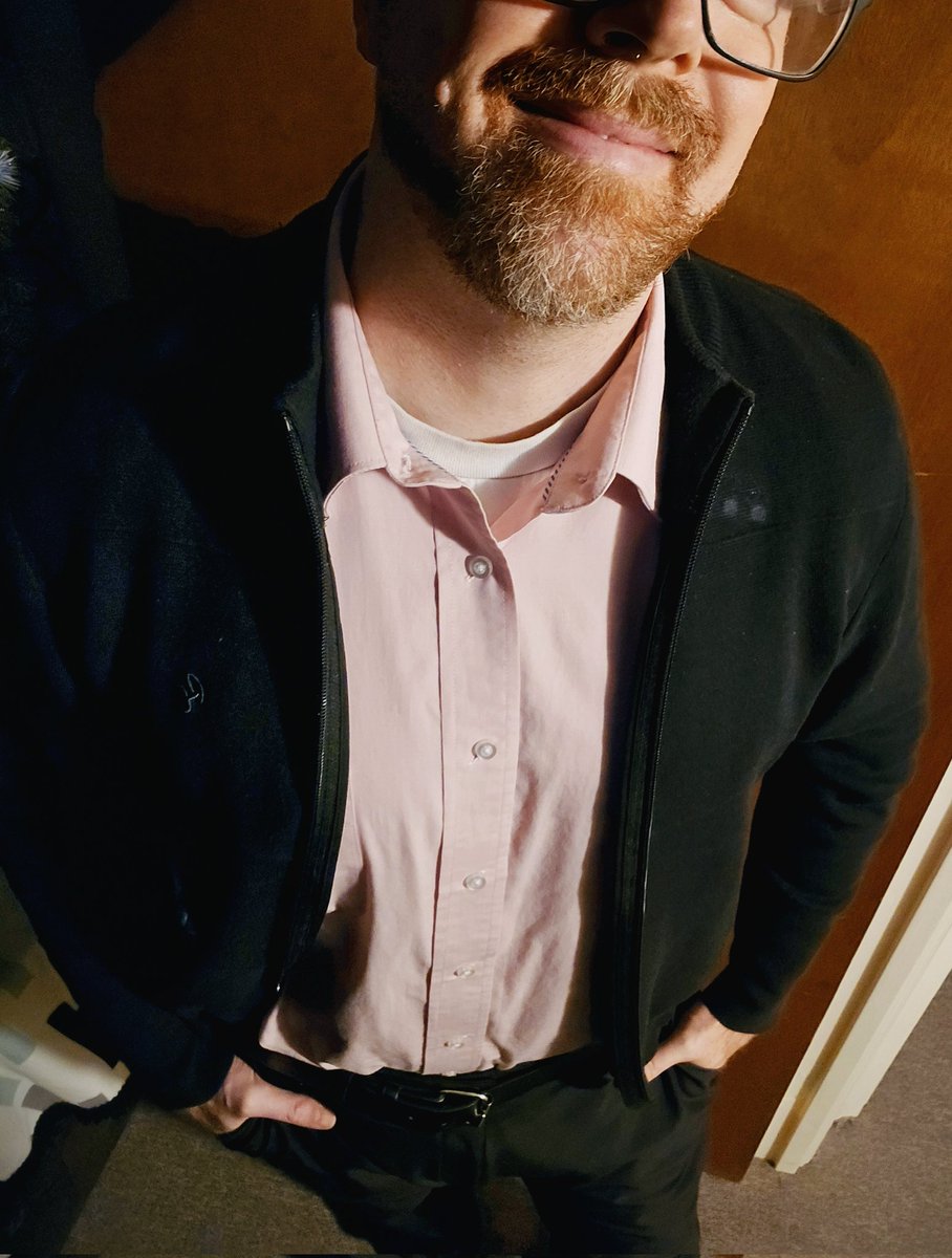 m1st3rburns's tweet photo. Look how happy I look to get out of my work clothes 😅😅

#TakeItOffTuesday 
Inspo: @MarriedwMisChf https://t.co/e7VpMx1dFh