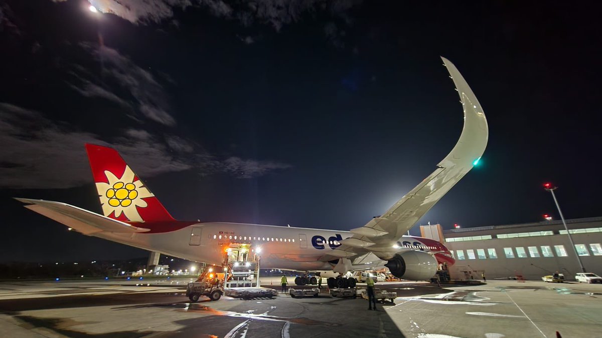 The Edelweiss A350-900 touched down in Montego Bay on Nov 6 - the first time this 335-passenger aircraft has served the Zurich (ZRH/POP)–MBJ route. The flight has since departed back to Switzerland. #MBJ #EdelweissAir #Zurich #MontegoBayAirport #FlightUpdate