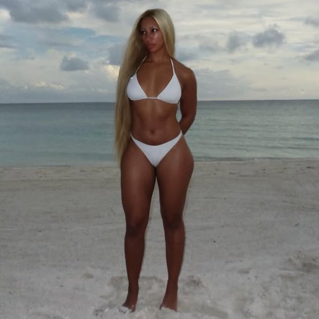 DrakeAligned's tweet image. praying for naomi interlude