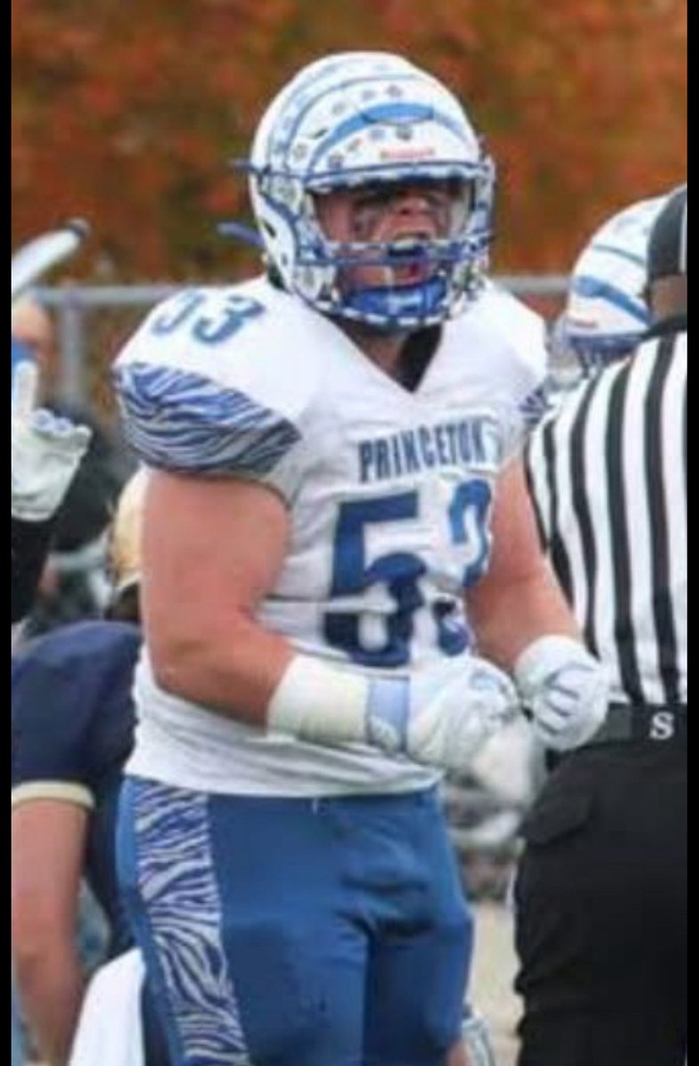 Congratulations to Rhett Pearson <a href="/RhettPearson53/">Rhett Pearson</a> on his selection to the Illinois High School Football Coaches Association Class 3A Honorable Mention All State Team!  

💯 EARNED and DESERVED! 

#FearTheStripes25🏈