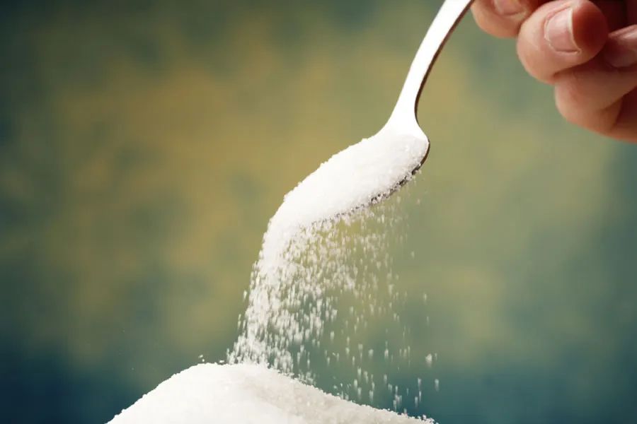 MarioNawfal's tweet image. 🇲🇽 MEXICO’S SWEET WALL: 156% TARIFF HITS SUGAR IMPORTS

Mexico just walloped sugar imports with a brutal 156% tariff after falling international prices threatened domestic oversupply. 

Refined liquid sugar gets hammered even harder at 210.44%.

Carlos Blackaller from Mexico&apos;s…