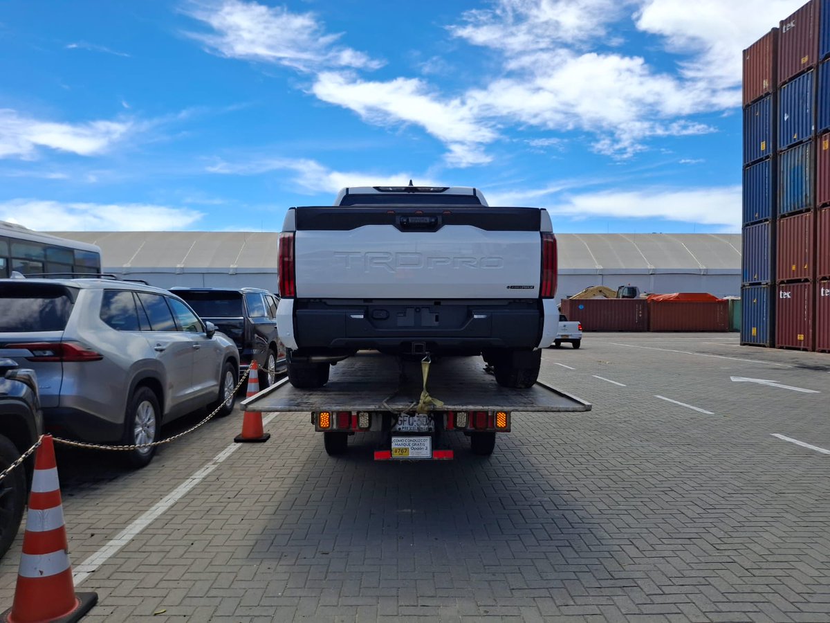 Fenix_ZF's tweet image. Operación integral en OTM con Serlogística desde Cartagena a nuestras bodegas en Fénix Zona Franca - vehículo tipo grúa.

Cordina tus operaciones especiales con nosotros, eficiencia y respaldo ✅️🤝🏻

#Serlogistica #FenixZF #Integralidad #OTM #Bodega #Zofiva