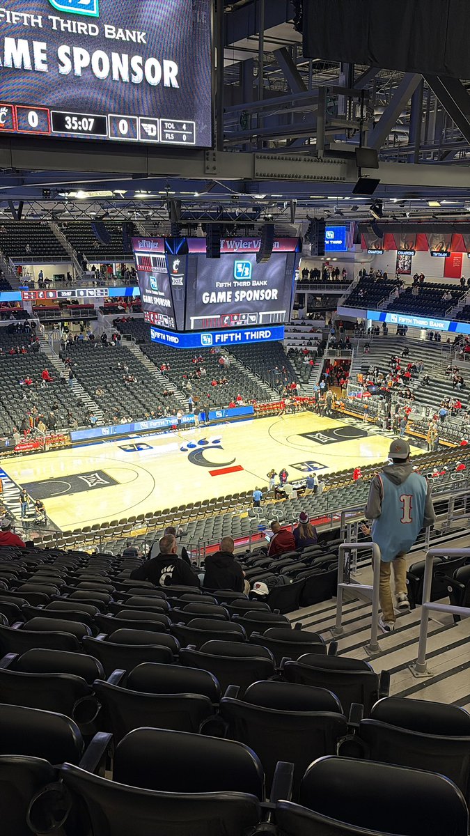 On site with <a href="/CoachKhateskids/">Knives</a> and <a href="/BradyQBurner/">Brady Quinn’s Burner</a> ready to bring the juice #letsgoyers