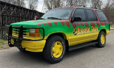 FantasticonShow's tweet photo. Jurassic Park is coming to Port Huron!

Come check out two of the Jurassic Park tour vehicle replicas at the Bluewater International Comic-Con coming to the Blue Water Convention Center in Port Huron, Michigan, Saturday , November 22

More information at https://t.co/xSRU9GPIeR https://t.co/0v3INLm0gP