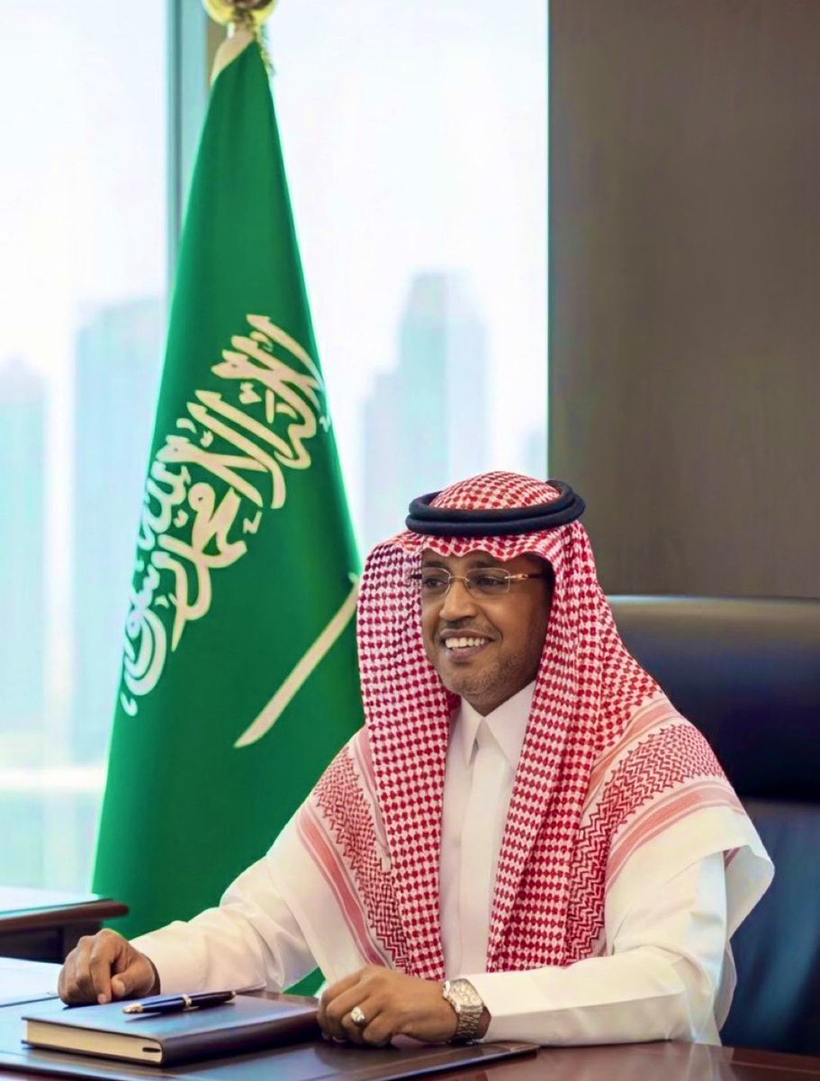 الاخ / عبدالعزيز احمد بغلف 💚

لا أعلم ما الذي أوصلنا إلى هذا البعد، لكنّ الودّ باقٍ كما كان. إن كان بيننا ما يستوجب التوضيح أو الاعتذار، فأنا لا أتردّد. يكفيني أن نمنح ما كان بيننا فرصة أخرى، فقد كان جميلًا ويستحق أن يعود بصورته الأجمل 🤍🙏

اخوك الالماني 📝

<a href="/AzizbagBag/">عبدالعزيز أحمد بغلف🇸🇦</a>