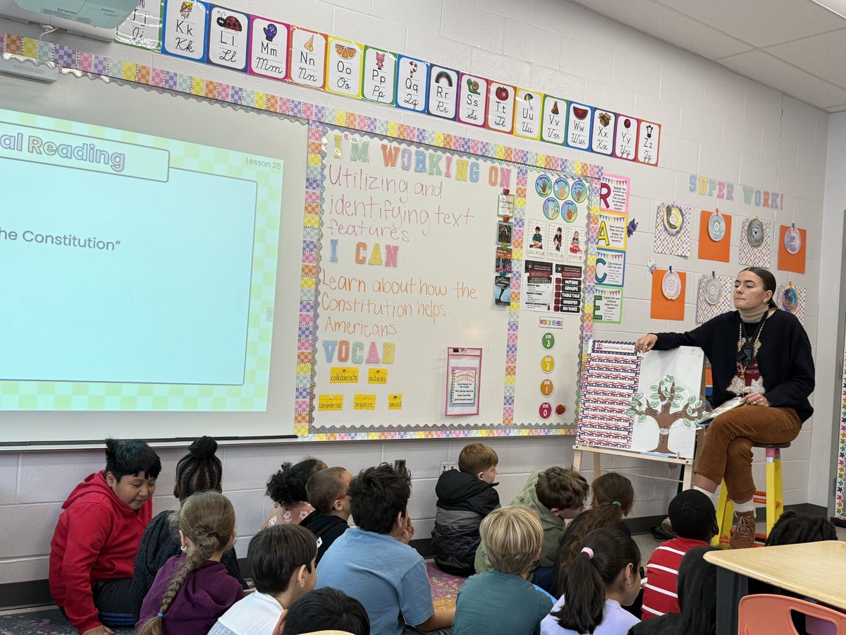 fcsdcentral's tweet image. Mrs. Miller’s 3rd graders learned all about the Constitution today in her reading classes.