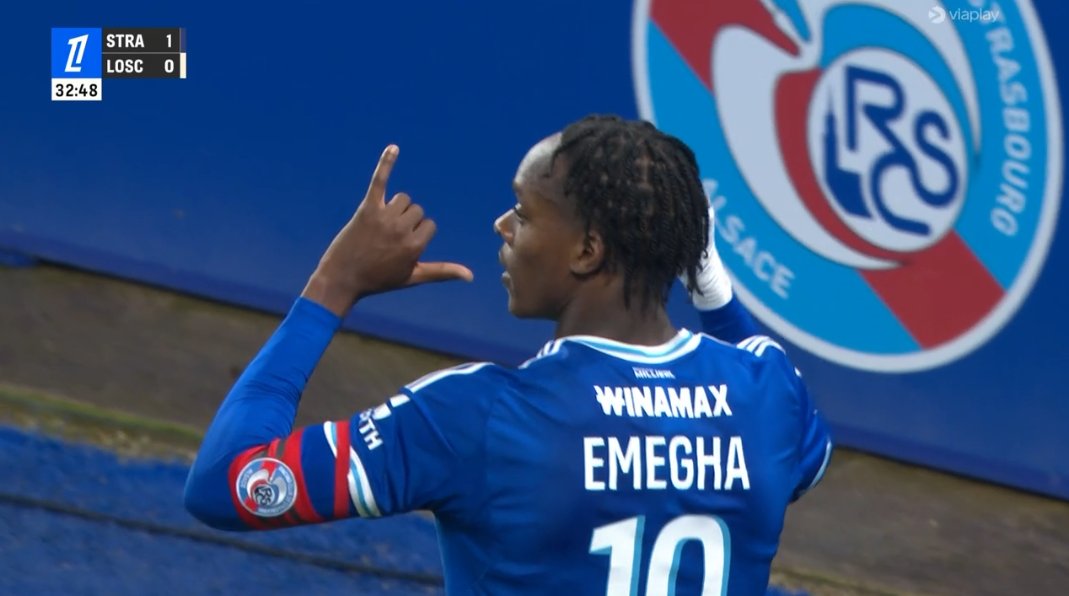 foet247europa's tweet image. Emmanuel Emegha scored a brace as Strasbourg beat Lille 2-0. #RCSALOSC