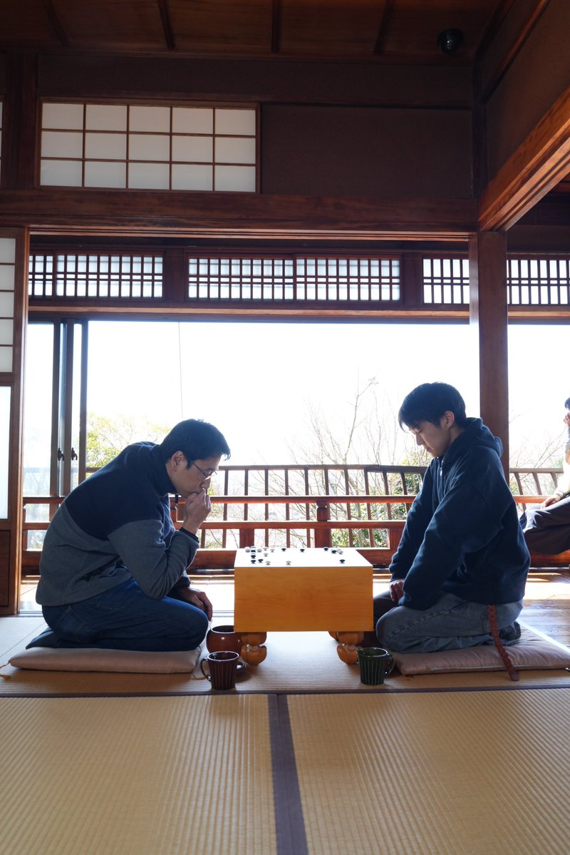 igoplayer0913's tweet image. 🎮【囲碁 × eスポーツ⁉️】

日欧戦第3局に出場してくれた西村仁二段とは、
League of Legends（LoL）という共通の趣味があります。

前にも書きましたが、LoLには囲碁と通じる要素が驚くほど多い。
そして近い将来、韓国（LoLでも世界最強）を震源地に、…