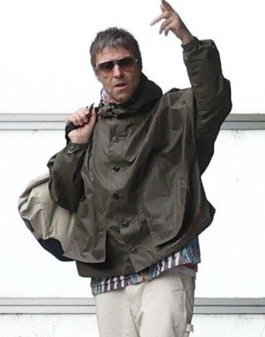 andy saw oasis tweet media