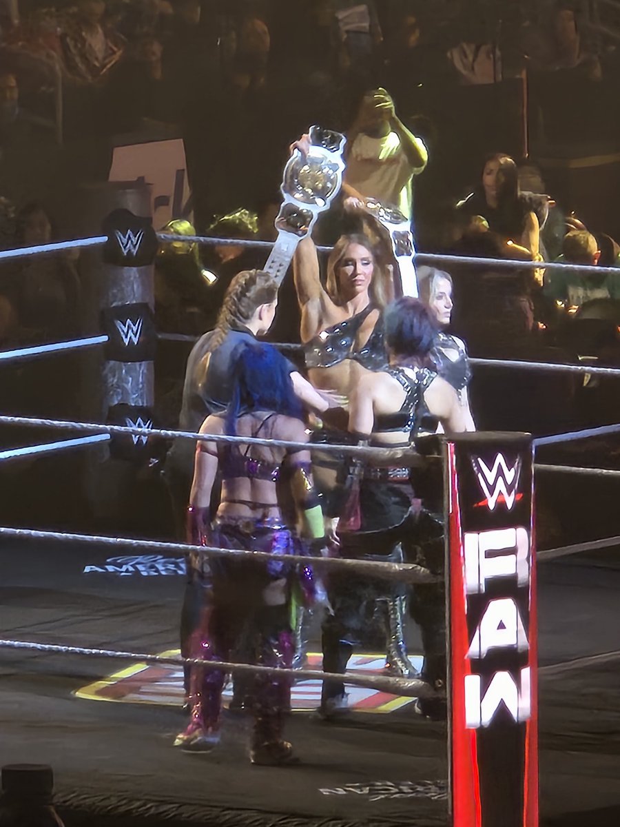 Ms_Feb3_Flair's tweet image. Forever Champs!!! #AOC 🖤✨