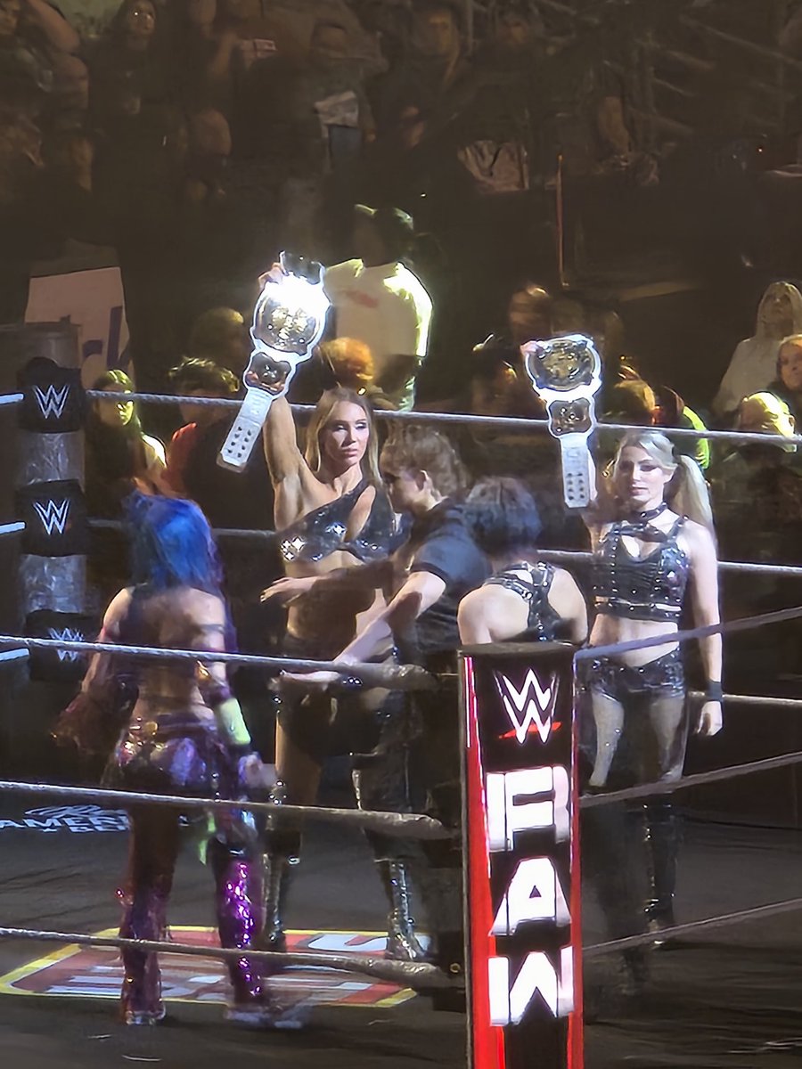 Ms_Feb3_Flair's tweet image. Forever Champs!!! #AOC 🖤✨