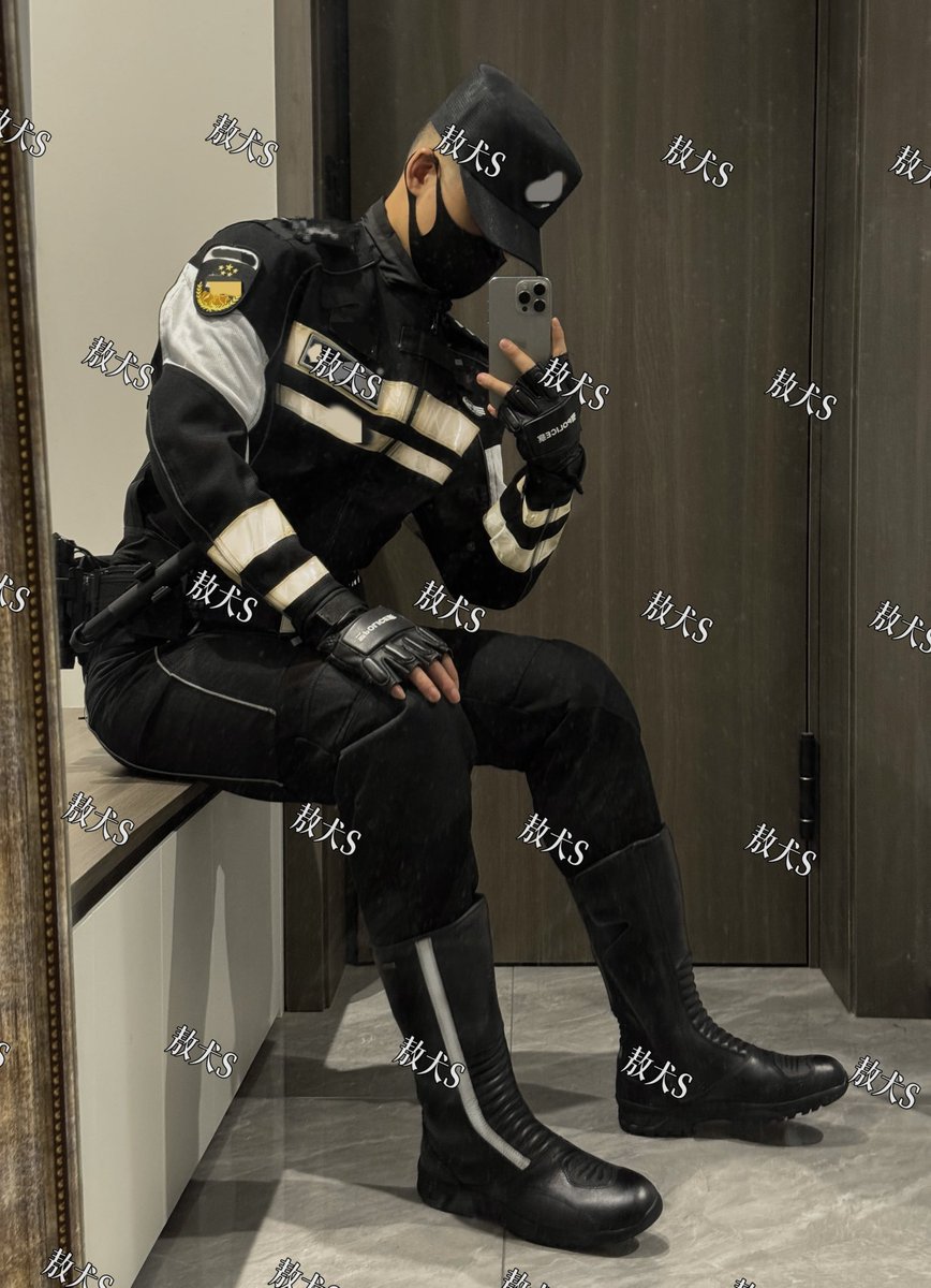 推特最帅铁骑  #制服 #军警 #马靴 #皮靴