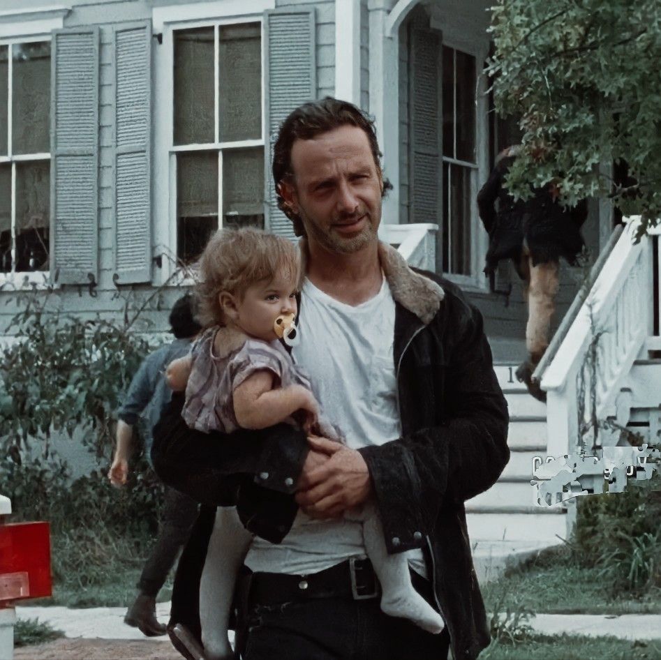 frzzbee's tweet image. Mama...