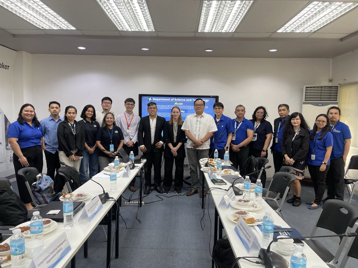 Teddy_Monroy's tweet photo. Science and technology drives innovation &amp; sustainable progress.  Grateful for the partnership between @DOSTphl &amp; @UNIDO in advancing technology adoption in the 🇵🇭 in the areas of plastics circularity, green H2, biopesticides &amp; green cement, textile and pharmaceutical industries. https://t.co/DiH39wu22V