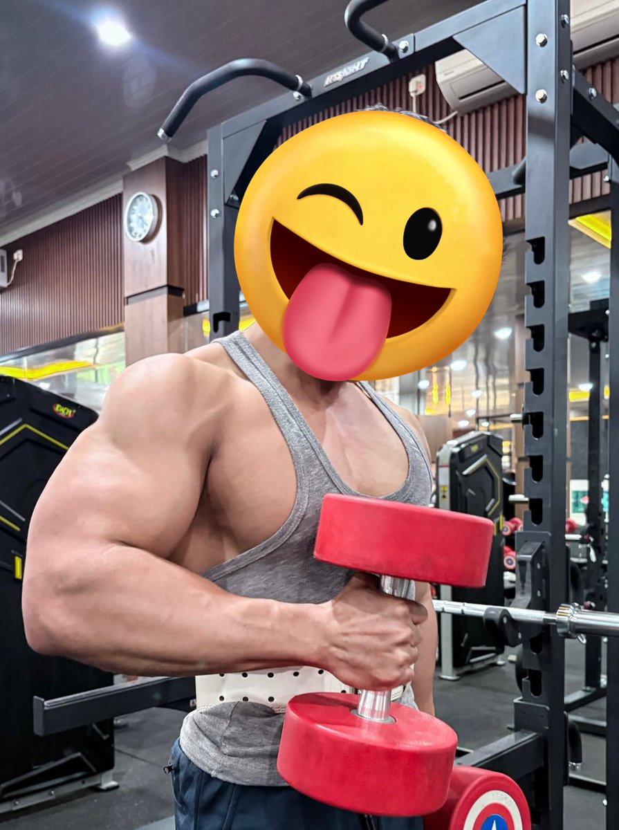 HolyArchKnight's tweet image. Light weight! Let’s do it 🏋️