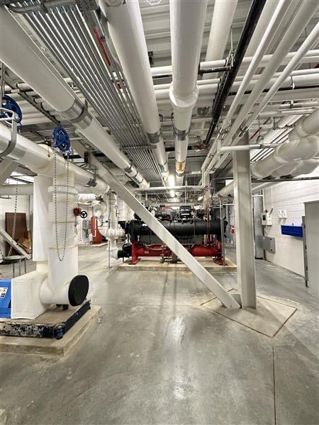 DCDGS's tweet photo. 🌡️ With the temperature dropping, our BPO team has been hard at work performing the annual cooling-to-heating switchover, ensuring facilities are ready for the District’s Cold Alert and upcoming winter weather.
#DGSAtWork https://t.co/Ia54fMwszS